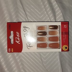 Kiss amazing gel look nail